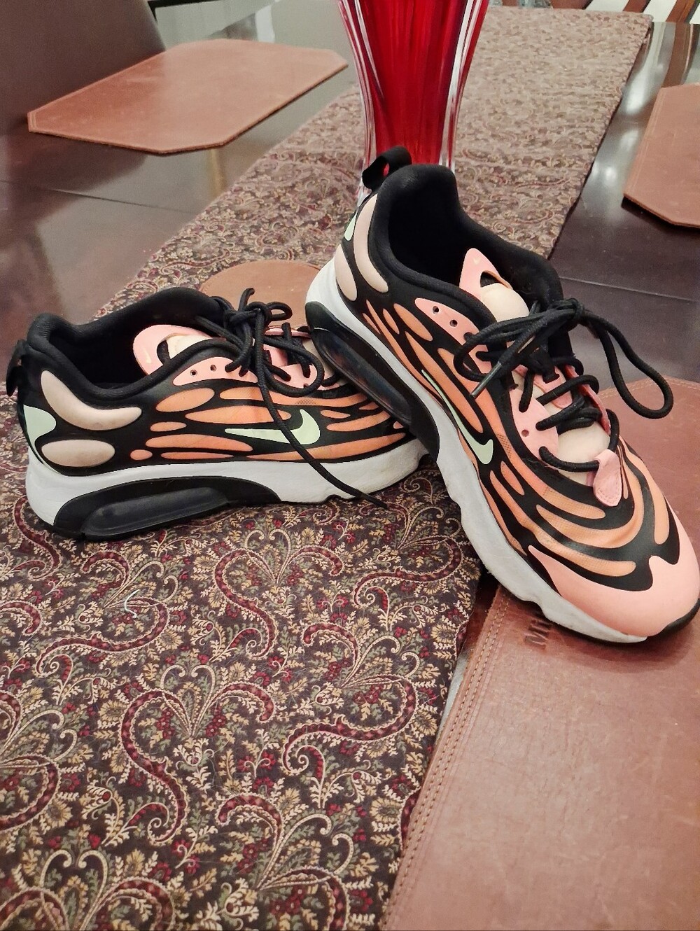 Nike Air Max Torch sneakers featuring a coral orange mesh upper W 8.5